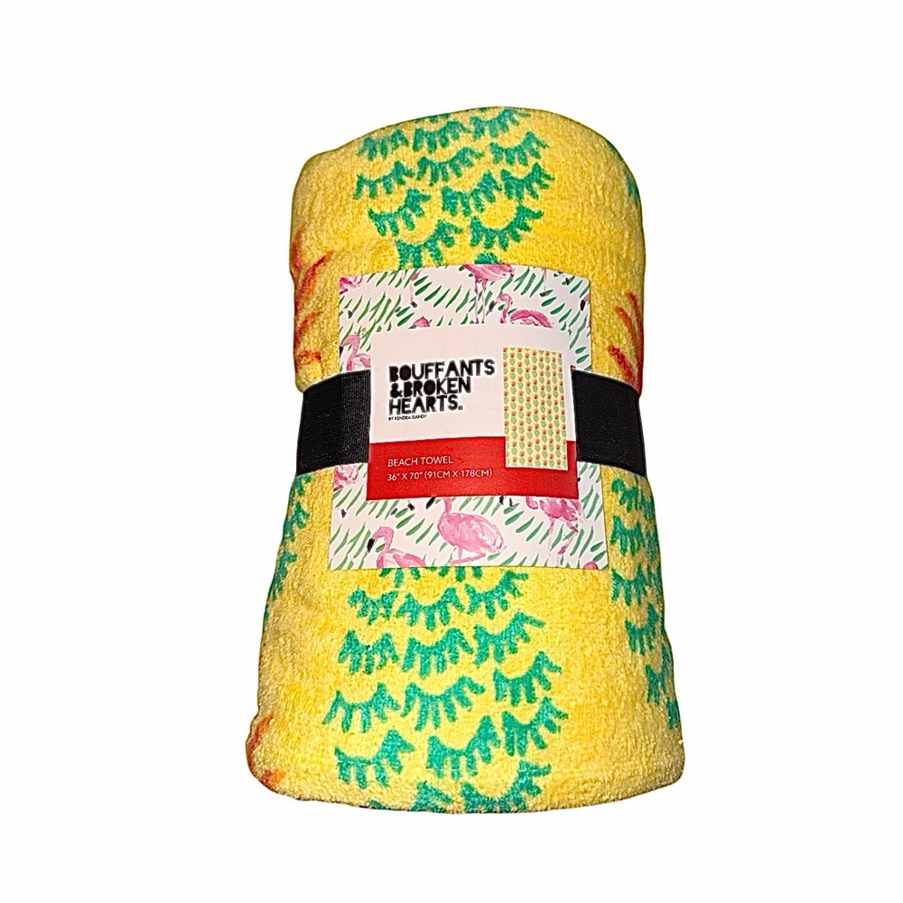 NEW Bouffants & Broken Hearts by Kendra Dandy Large Yellow Pineapple Beach Towel